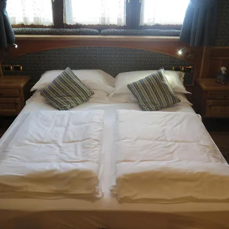 Bed & Breakfast Mont Cervin 4*