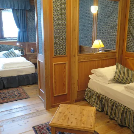Bed & Breakfast Mont Cervin 4*