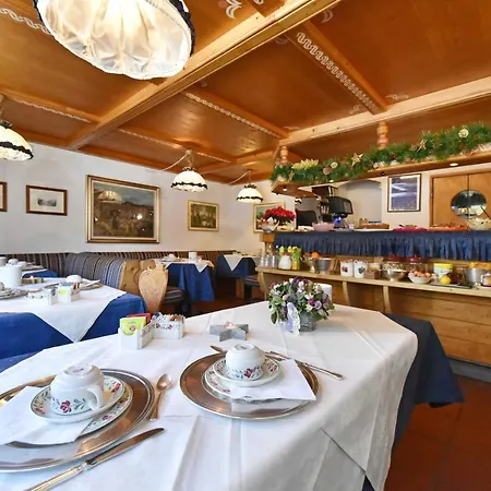 住宿加早餐酒店 Mont Cervin 布勒伊-切尔维尼亚