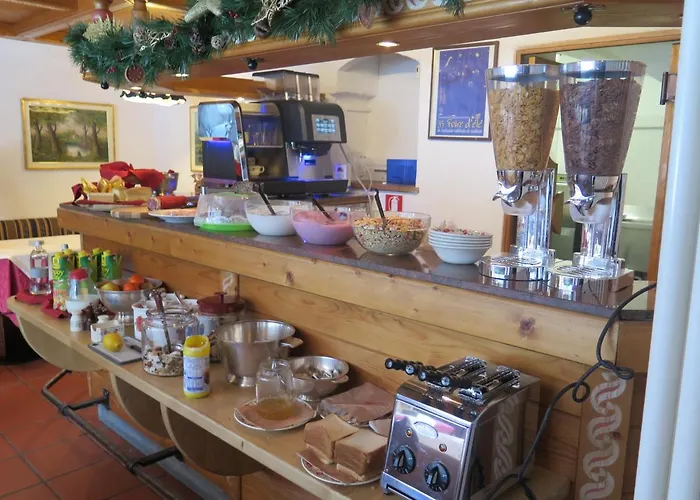 Mont Cervin Bed & Breakfast 4*